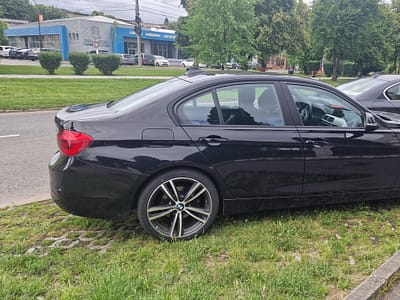 BMW 318i / CUTIE AUTOMATA / faruri LED/ impecabila, km reali, inmatriculata