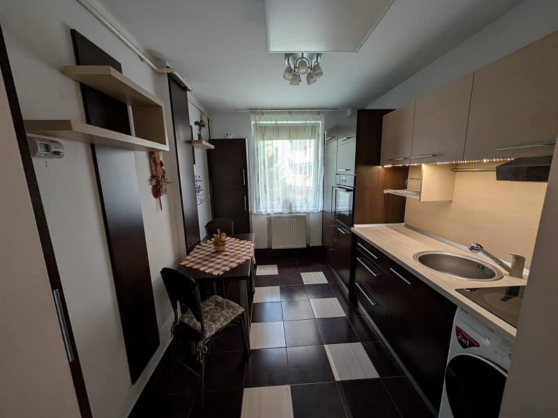 Bucătărie modernă, bine întreținută, cu dotări complete – vezi pozele!